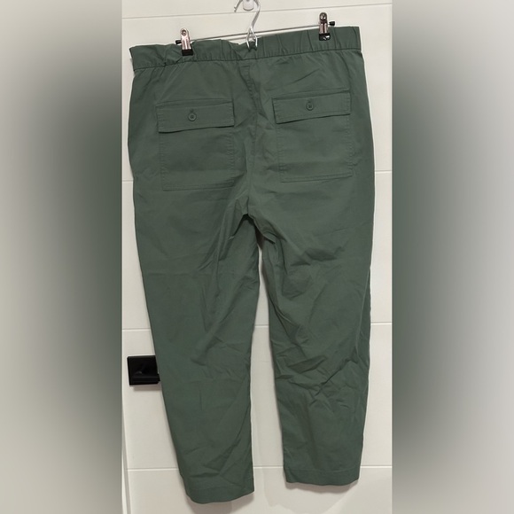 ⭐️Like New⭐️ GAP: Women’s Off-Duty Pants- Size XL - Picture 3 of 9